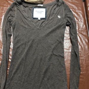 Abercrombie v-neck